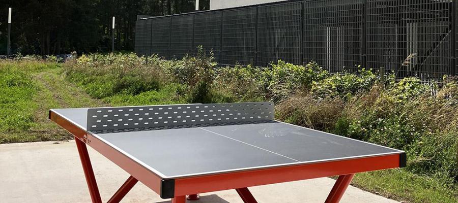 The outdoor table tennis table at King's Buildings