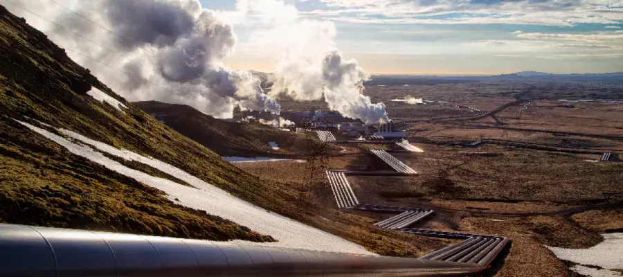 geos-general-research-getty green energy - Hellisheidi geothermal powerplant landscape