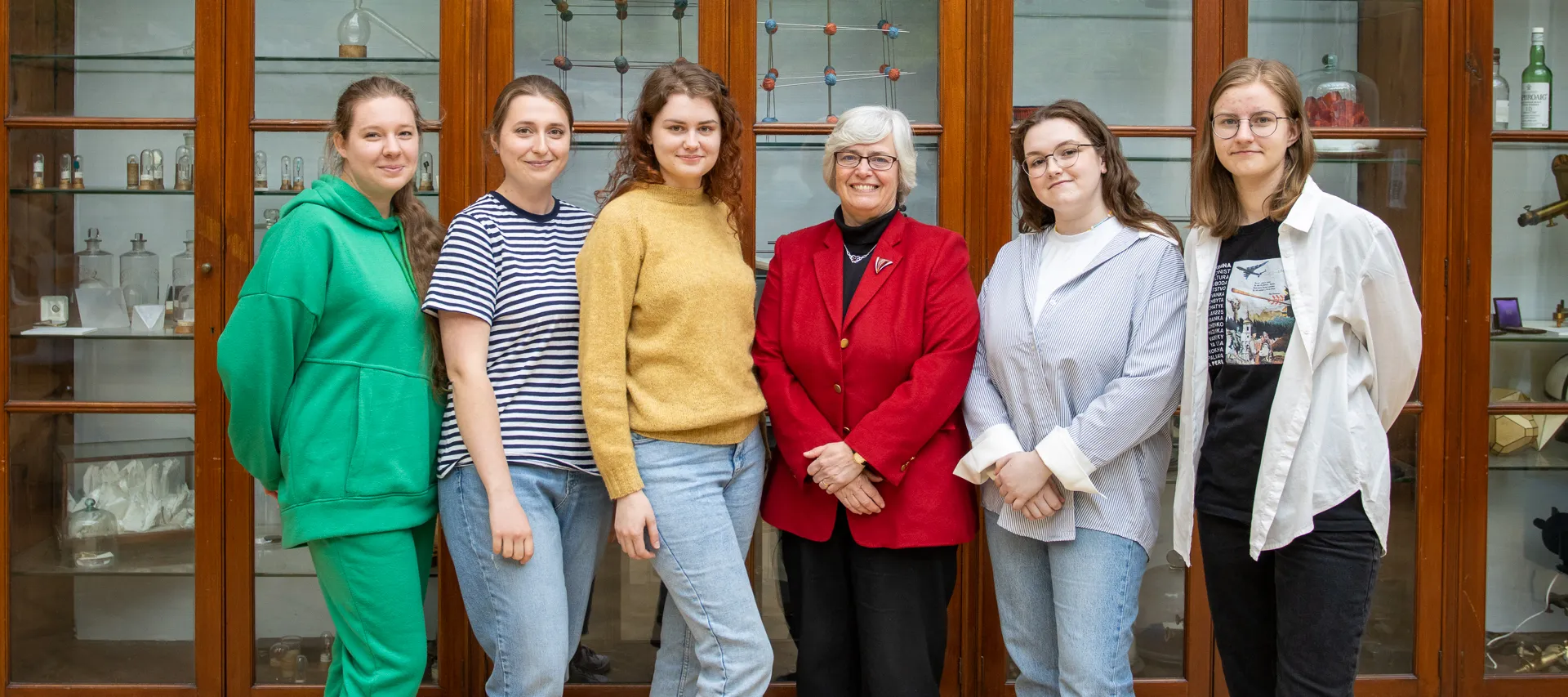 KNU students with Eleanor Campbell