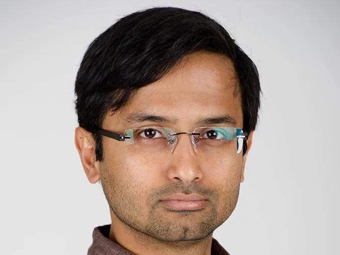 Dr Srinjoy Mitra