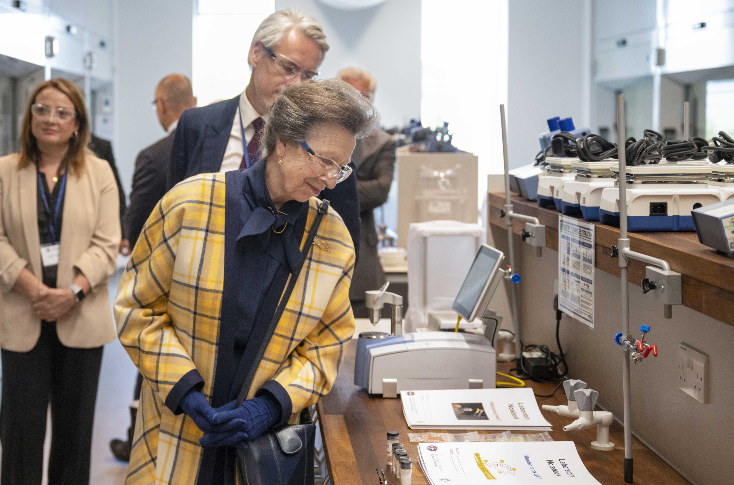 The Princess Royal – University of Edinburgh Chancellor – touring teaching labs at the Nucleus building